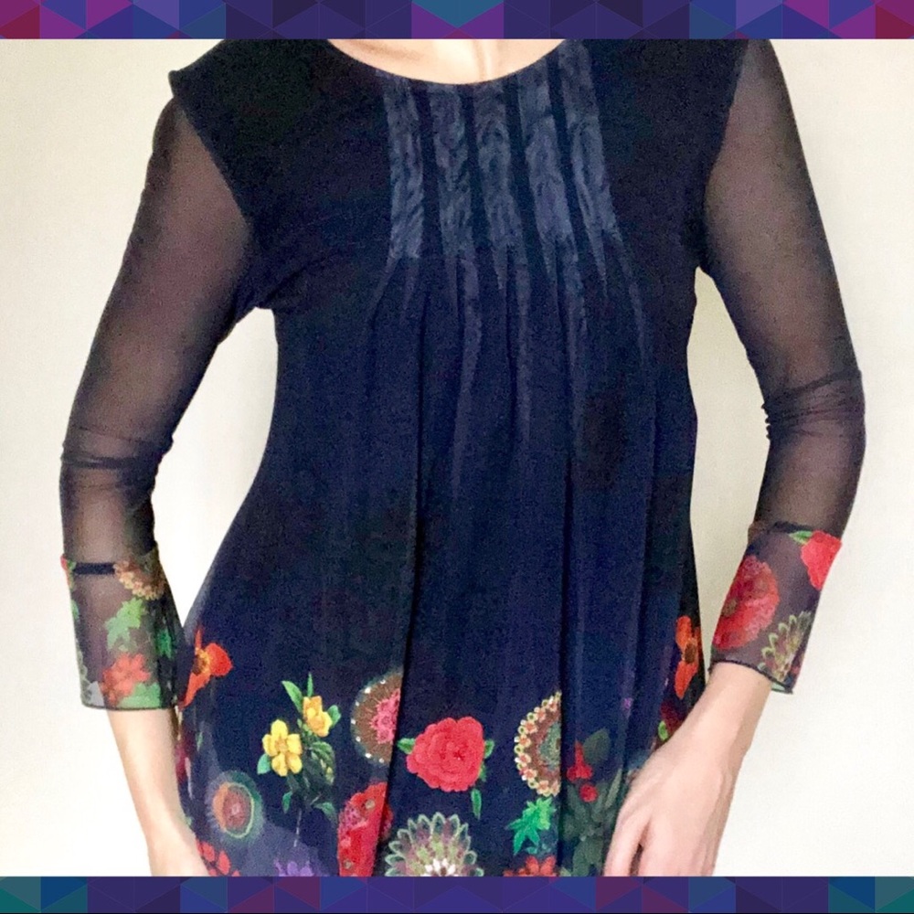 DESIGUAL Navy & Floral Top (NWOT)